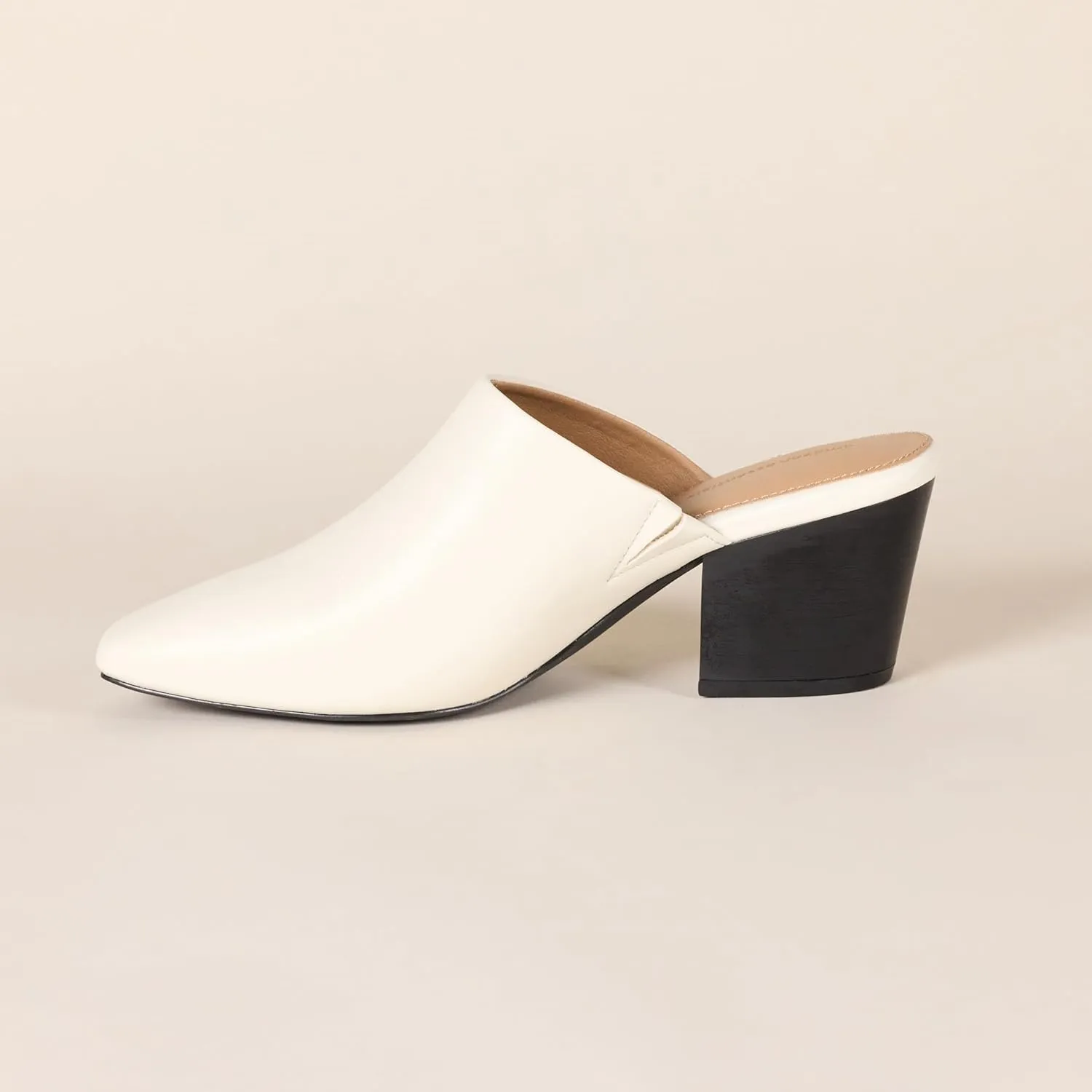 Amazon Essentials Women's Square Toe Mule