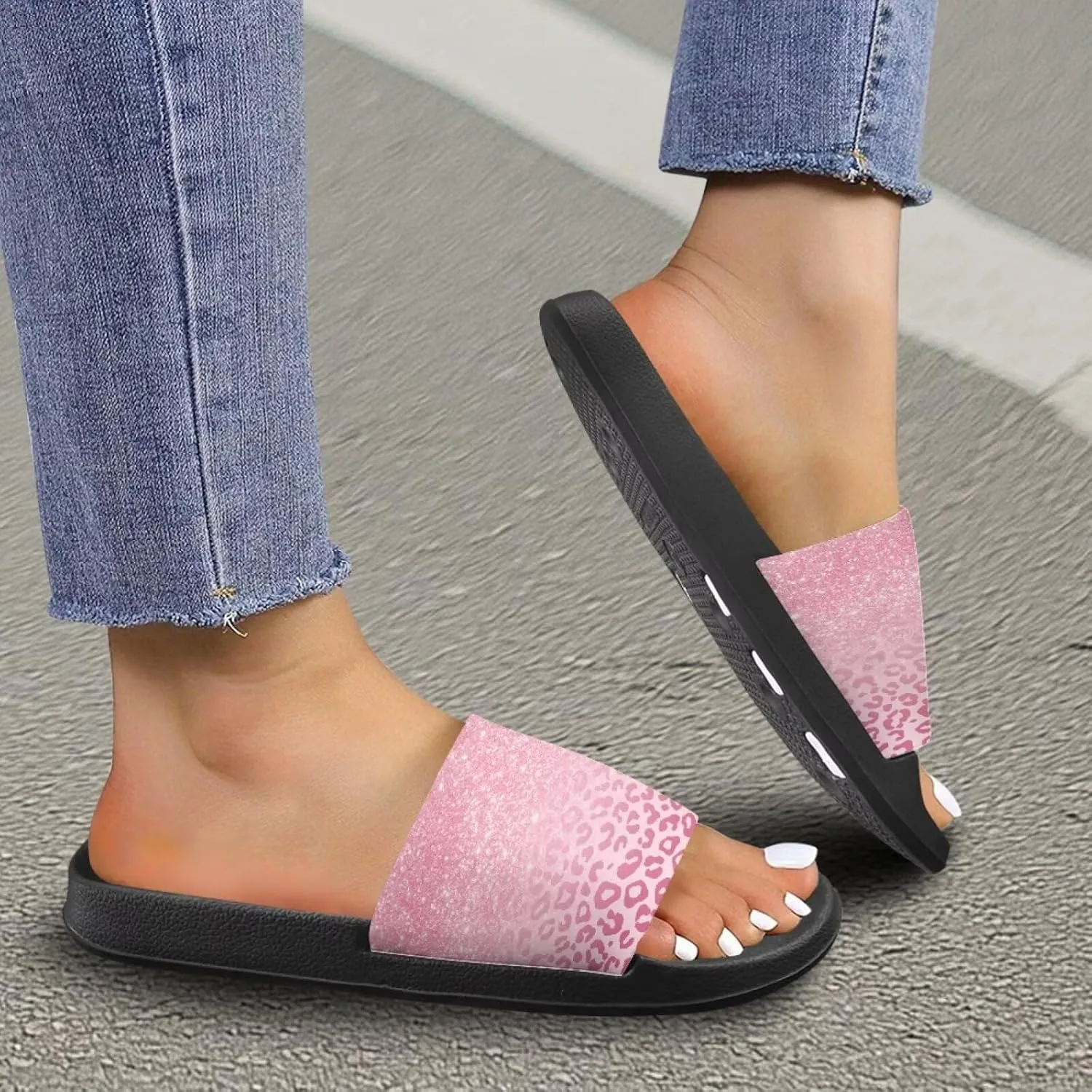 Binienty Women's Wide Slide Sandals Trendy Beach Flip Flops Lightweight Flat Slide Sandals for Daily Walks,Poolside,Water Park