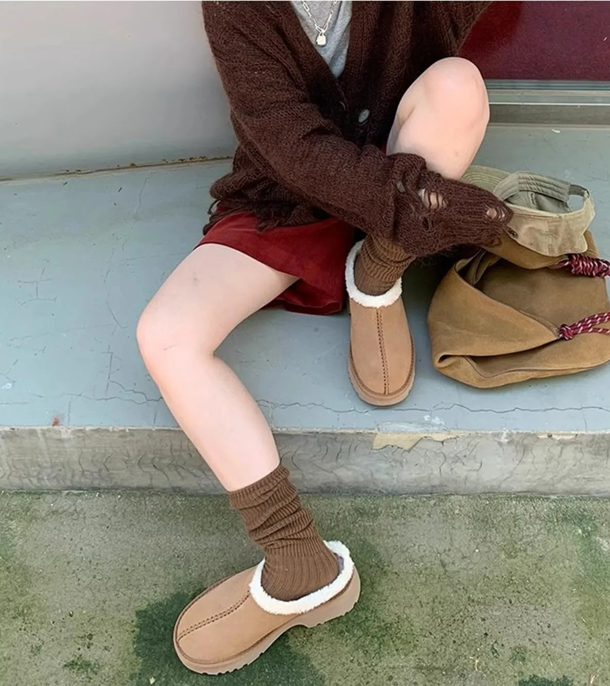 Fashion Platform Clogs for Women's Casual Outdoor Slip on Plush Lining Slippers Comfortable Outdoor Non Slip Women's Mules & Clogs
