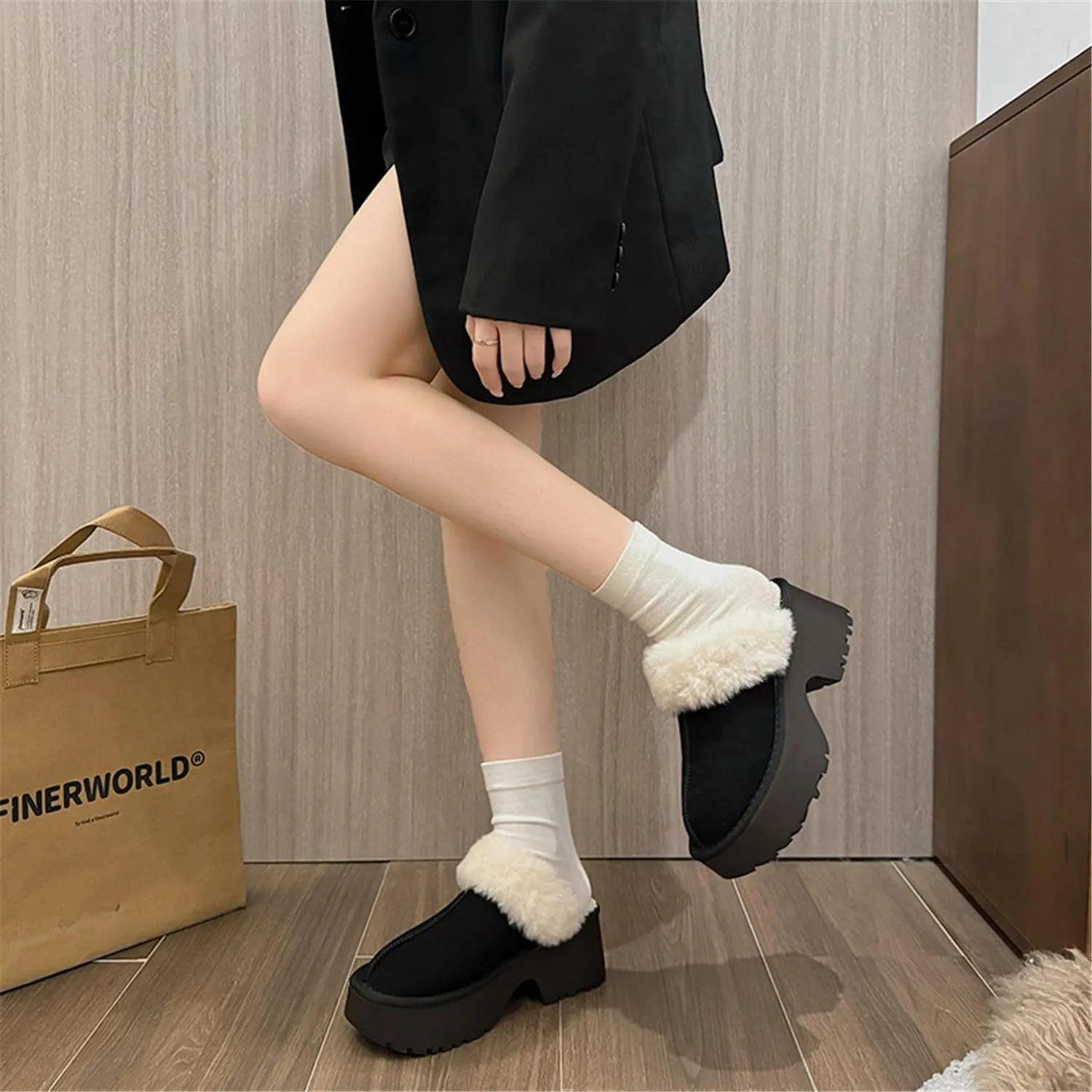 Fashion Platform Clogs for Women's Casual Outdoor Slip on Plush Lining Slippers Comfortable Outdoor Non Slip Women's Mules & Clogs