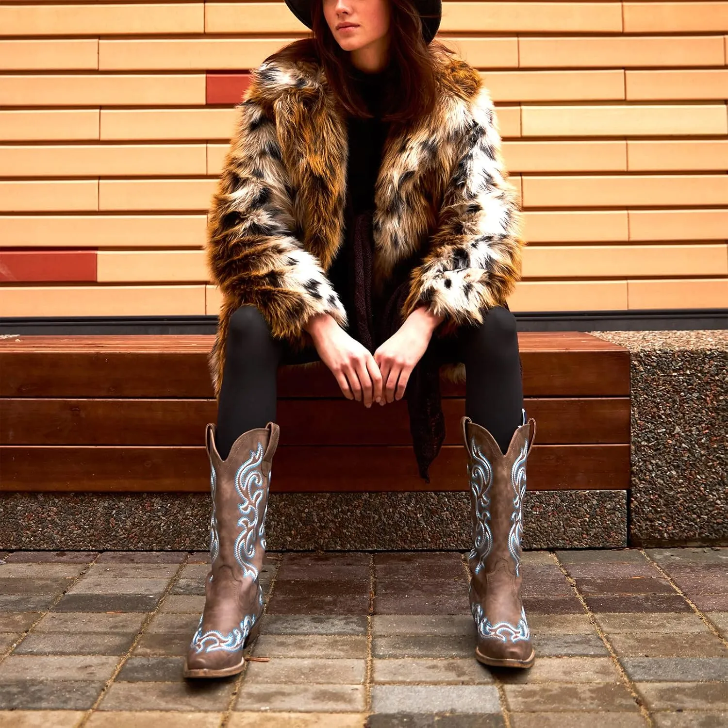 HISEA Rollda Cowboy Boots for Women Western Cowgirl Boots with Chunky Heel Ladies Snip Toe Mid-Calf Boots