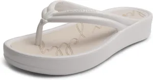 Lemon Jelly Flip Flops for Women - Water-Friendly Comfort Beach Slippers - Super Lightweight Summer Flip Flops for Women - Versatile, Casual Sandals for Ladies - Great for the Pool, Beach & Shower