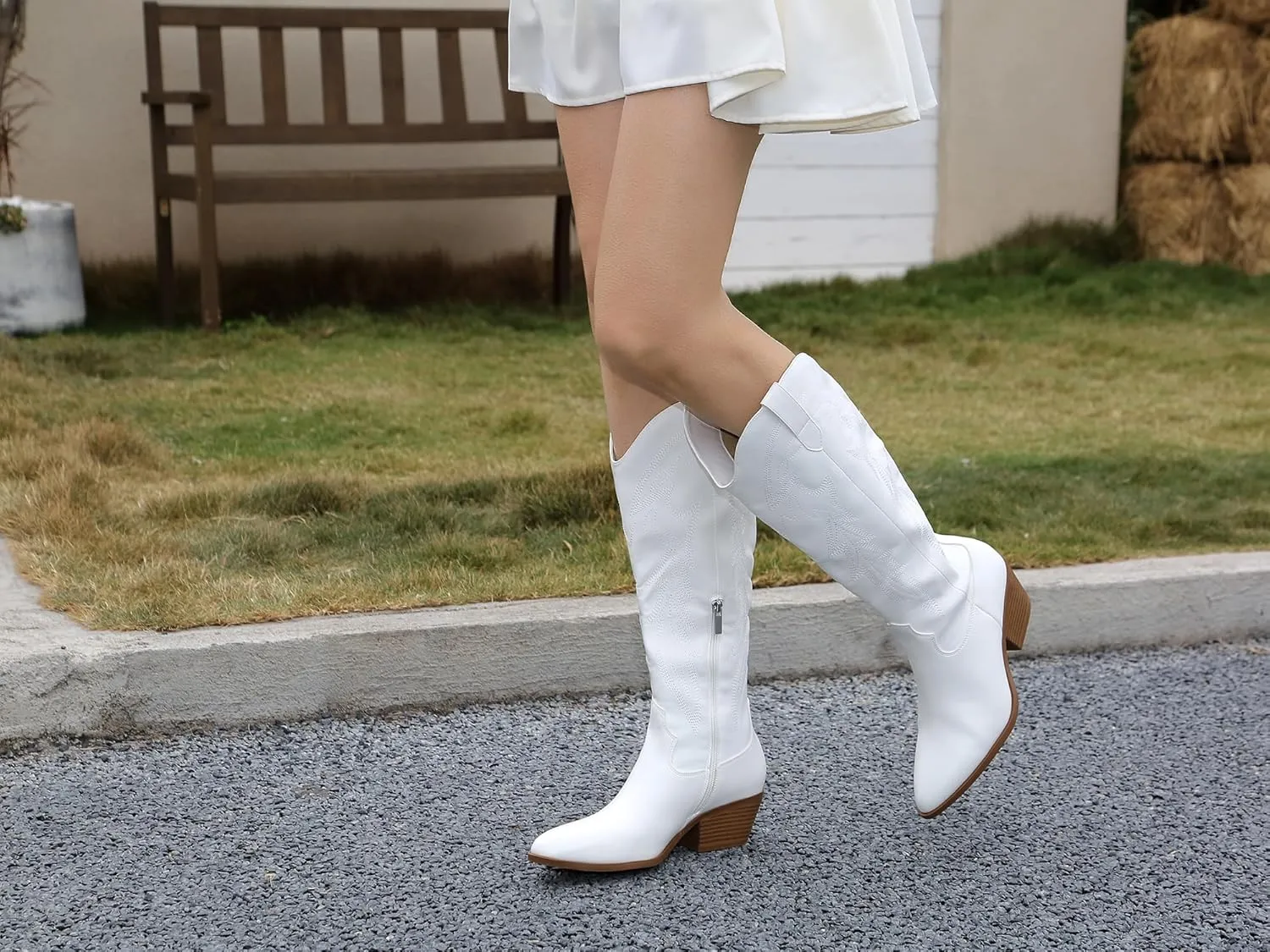 LISYIIZ Westen Cowboy Boots for Women Knee High Pointed Toe Tall Cowgirl Boots with Zip Retro Embroidered Block Heel for Girls Ladies Fall Winter