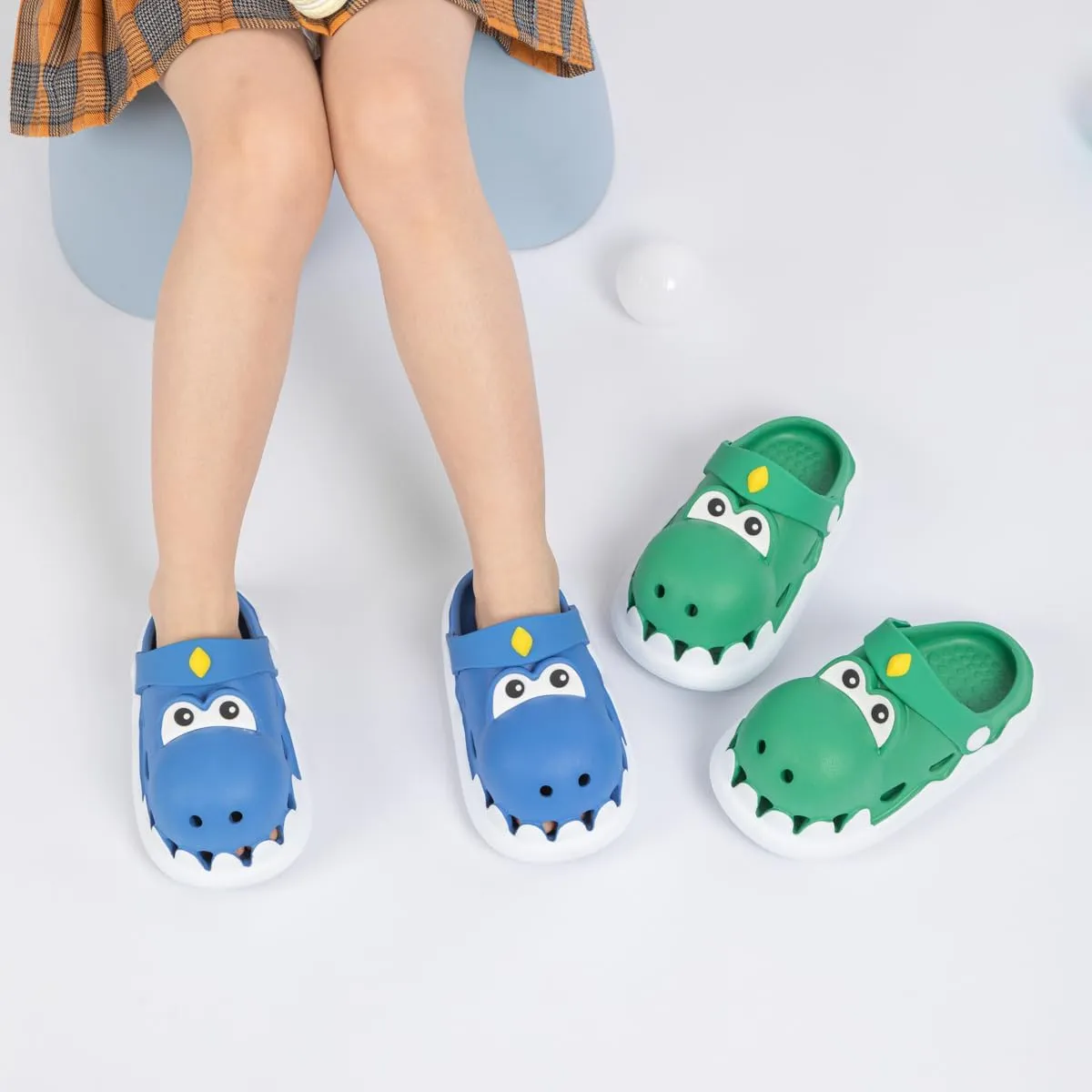 Meckior Toddler Little Girls Boys Clogs Cute Cartoon Garden Water Sandals Lightweight Slip-on Slides Slippers Children Kids Indoor Outdoor Summer Pool Beach Shoes(Toddler/Little Kid)