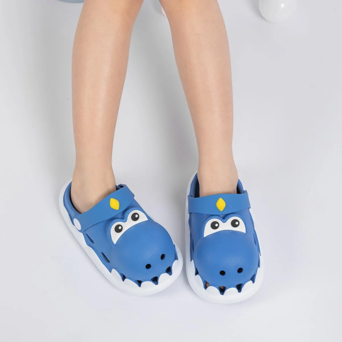 Meckior Toddler Little Girls Boys Clogs Cute Cartoon Garden Water Sandals Lightweight Slip-on Slides Slippers Children Kids Indoor Outdoor Summer Pool Beach Shoes(Toddler/Little Kid)