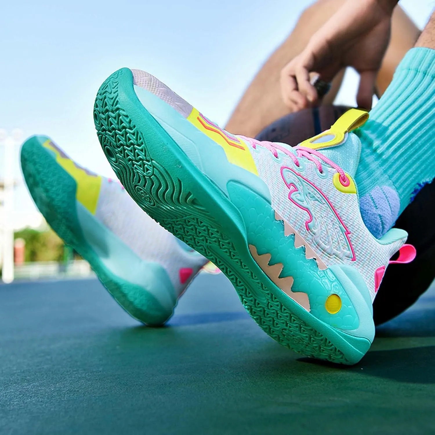 Men's Basketball Shoes Indoor or Outdoor Non-Slip Rebound Training Sneakers Women's Lightweight Breathable Fitness Tennis Running Shoes Outdoor Fashion Fluorescent Shoes