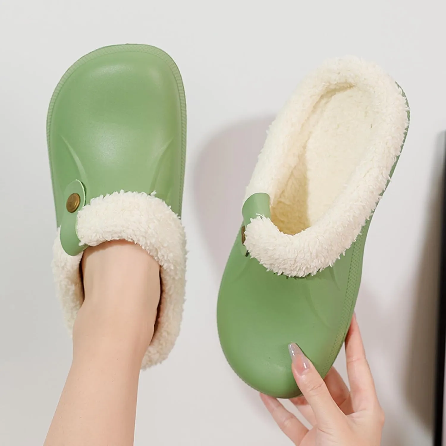 Mens Fur Lined Clogs Womens House Slippers Waterproof Garden Clogs Shoes Winter Warm Plush Home Bedroom Slippers Indoor Outdoor Mules