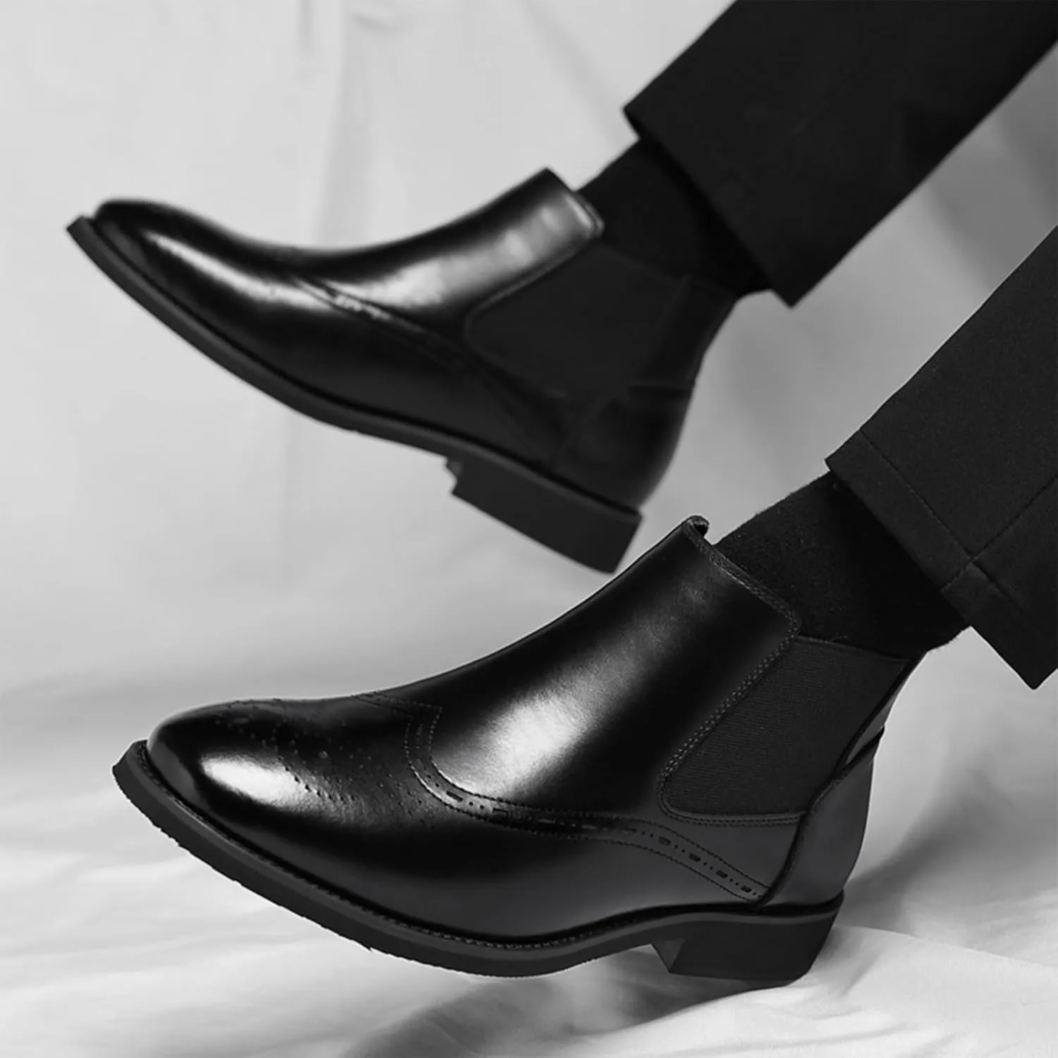 Men's Leather Wingtip Dress Chelsea Boots Casual Pointed Toe Warm Fur Lined Brogue Ankle Boots Fall Winter Business Non Slip Formal Chelsea Boots