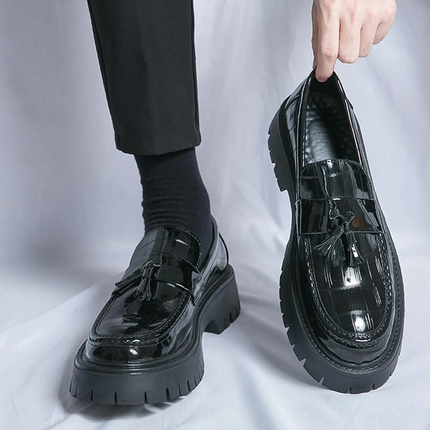 Men's Patent Leather Platform Slip-on Loafers,Fashion Round Toe Metal Decoration Non-Slip Thick Sole Business Dress Shoes Causal Party Wedding Prom Shoes
