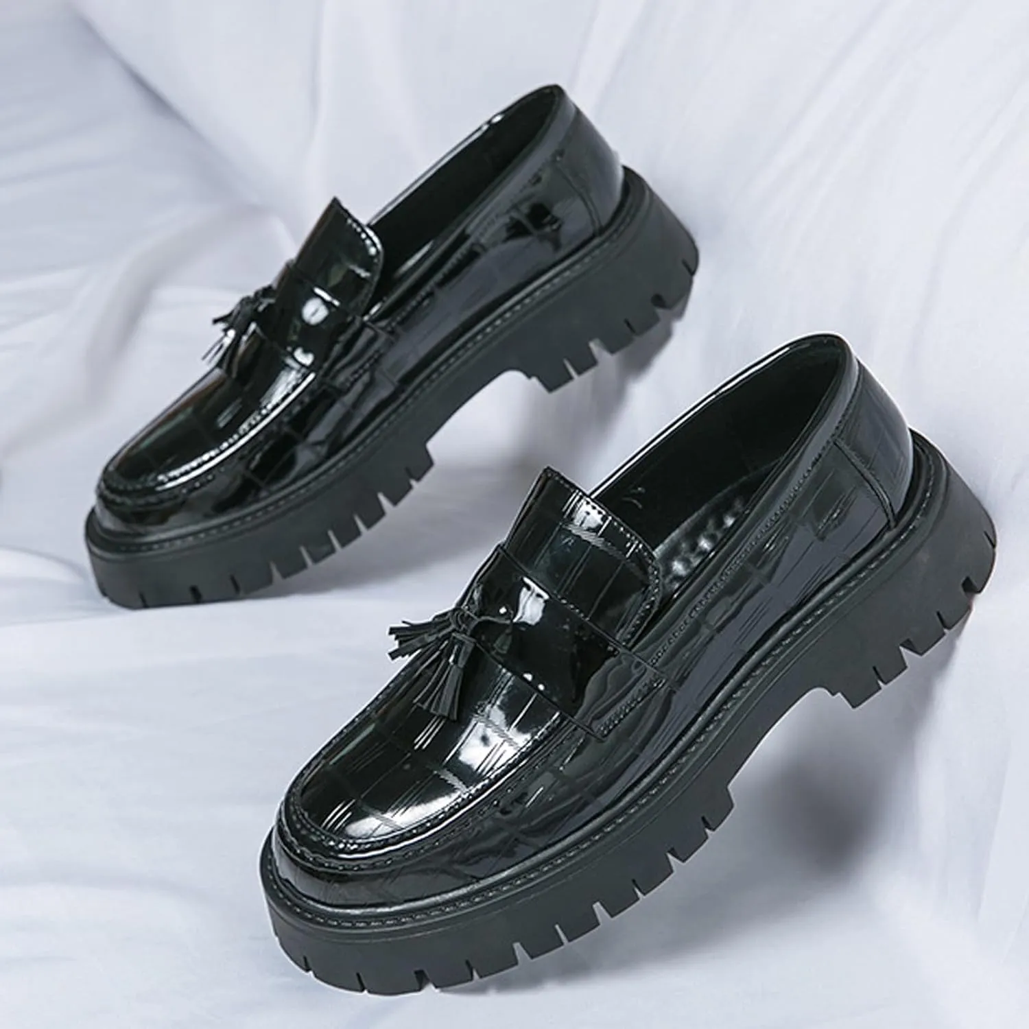 Men's Patent Leather Platform Slip-on Loafers,Fashion Round Toe Metal Decoration Non-Slip Thick Sole Business Dress Shoes Causal Party Wedding Prom Shoes