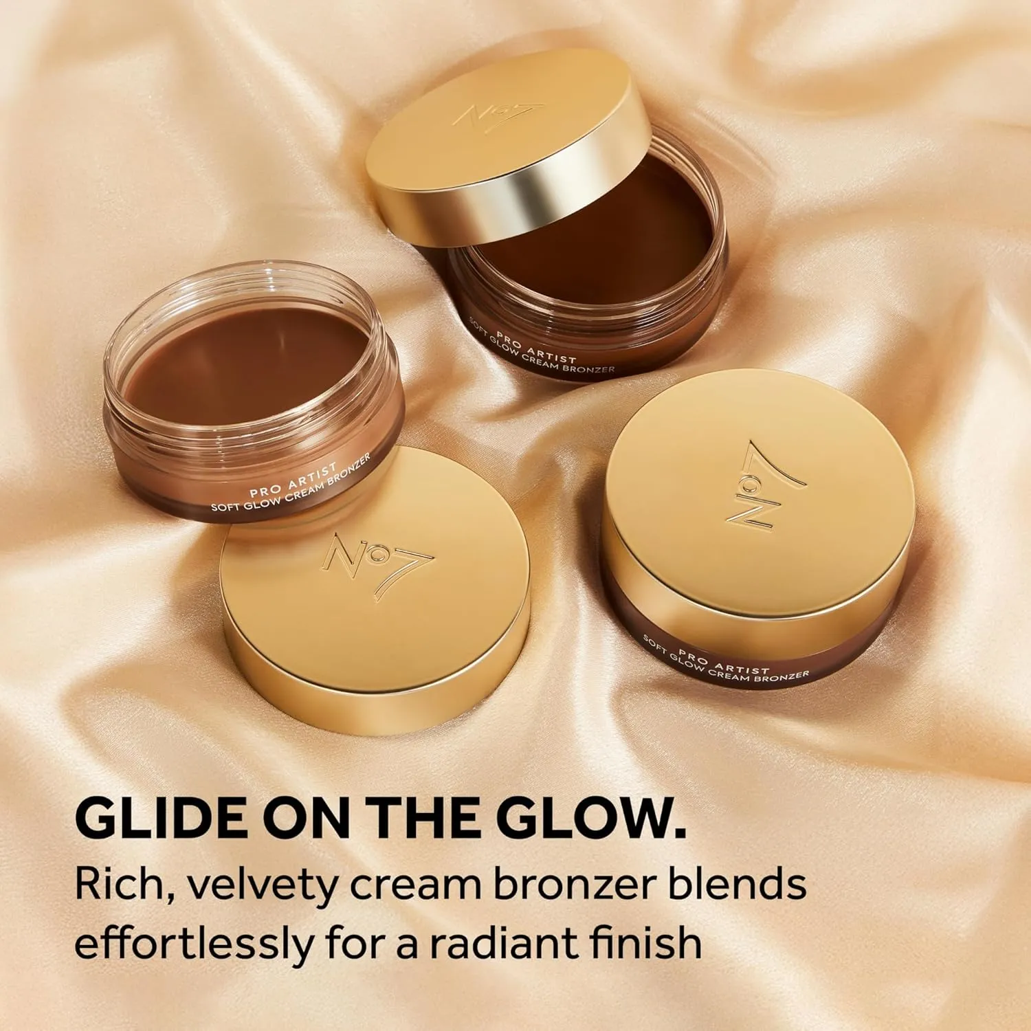 No7 Pro Artist Soft Glow Cream Bronzer - Blendable Cream Makeup with a Lightweight Formula - Customizable Face Makeup for a Natural, Sun-Kissed Glow - Light (1.26 oz)