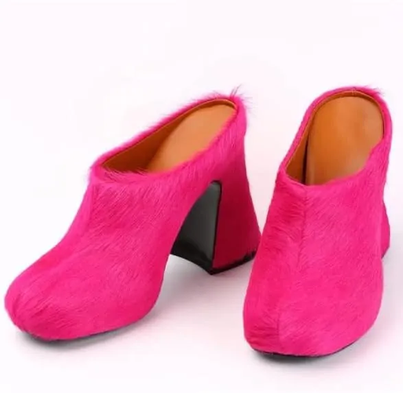 Women's Fuzzy Thick-Soled Mule Heels Closed Round Toe Block Heel Slides Fur Mules for Women Slip on Fur Pumps